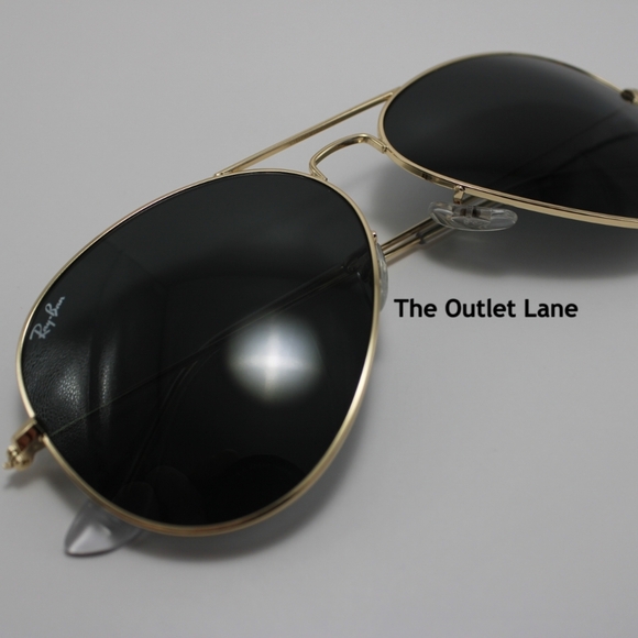 Model Display RayBan Aviator Black Lens Gold Frame RB3025 - Picture 5 of 16